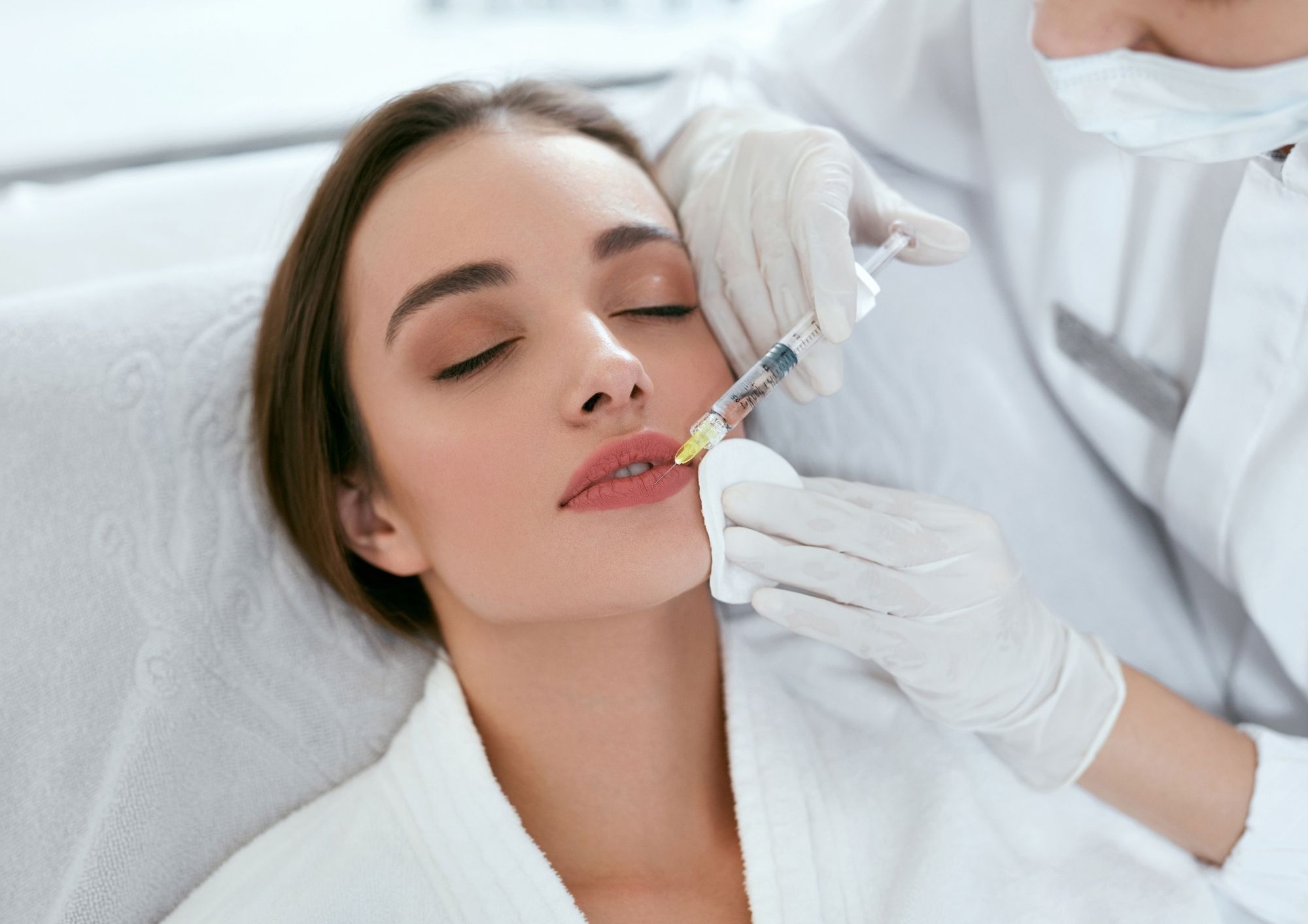 aumento de labios en la feminización facial
