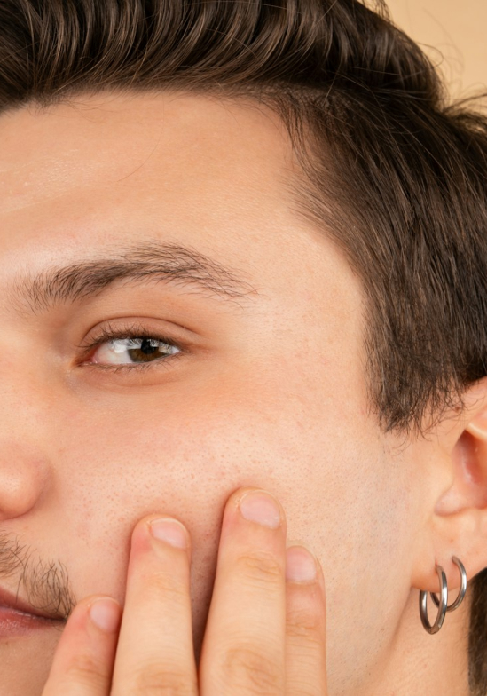Detalles masculinizacion facial